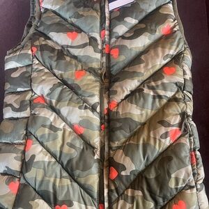 Camouflage Puffer Vest with Red Hearts